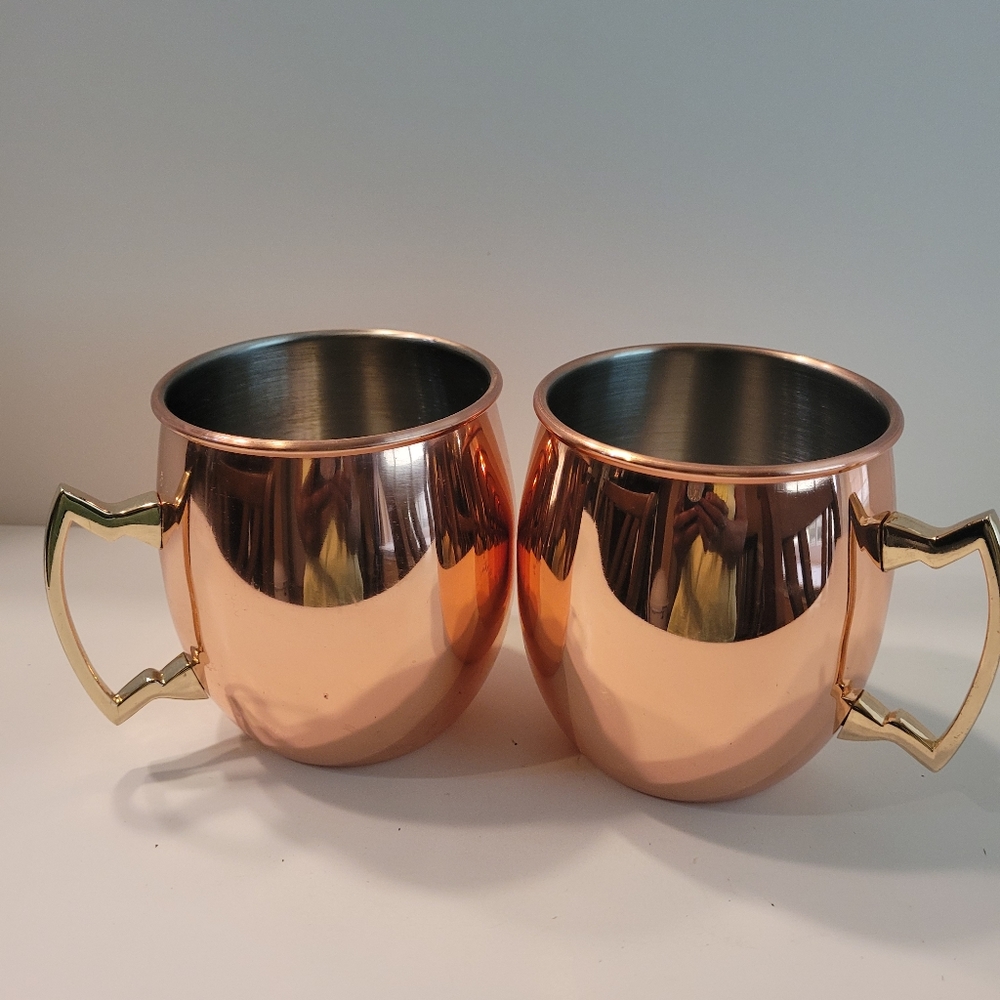 Set of 2 Copper Moscow mules mugs.